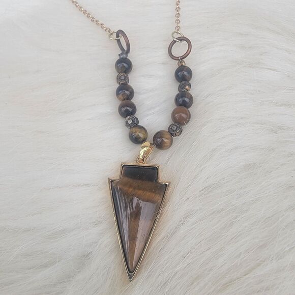 tigers eye arrow pendant beaded necklace - Picture 2 of 3